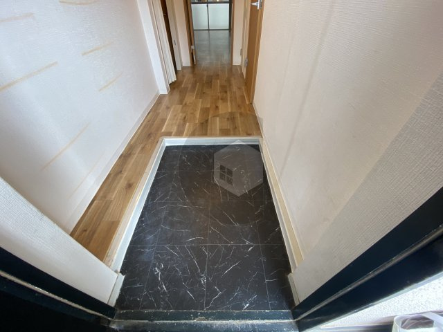 エステマール弥刀の玄関