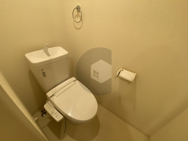 東大阪市小阪２丁目のハイツのトイレ