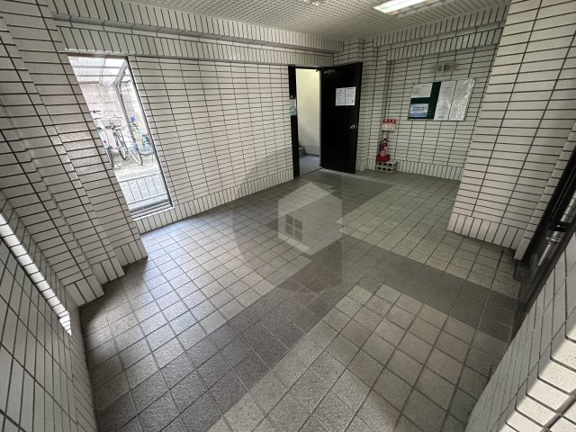 ラキアメゾン中小阪のロビー