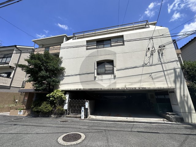 ラキアメゾン中小阪の外観