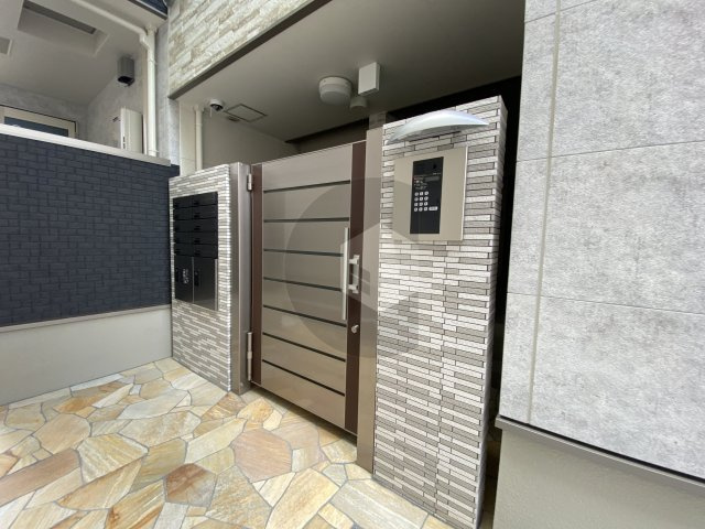 フジパレス弥刀1番館のエントランス