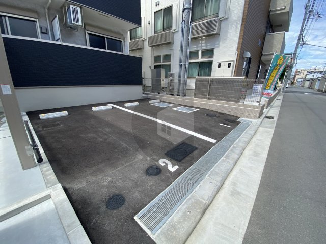 フジパレス弥刀1番館の駐車場