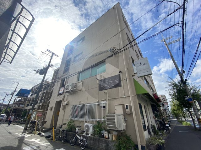 HY宝持マンションの外観