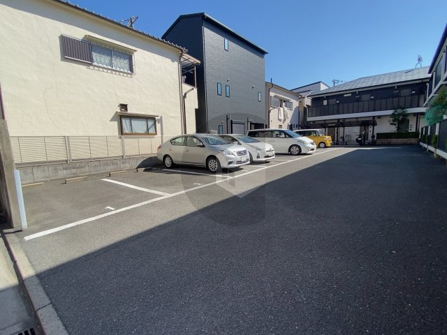 Friends24の駐車場