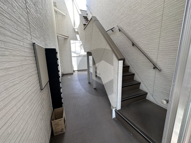 For Realize友井のロビー