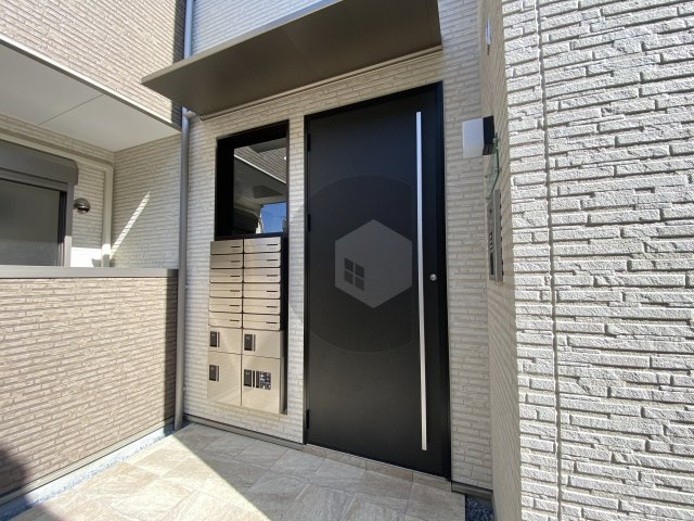 ルミエール弥刀のエントランス