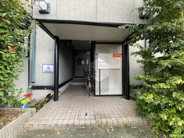 ハイツ明希乃のエントランス