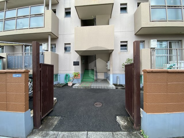 マンション島田のエントランス