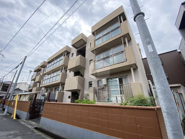 マンション島田の外観