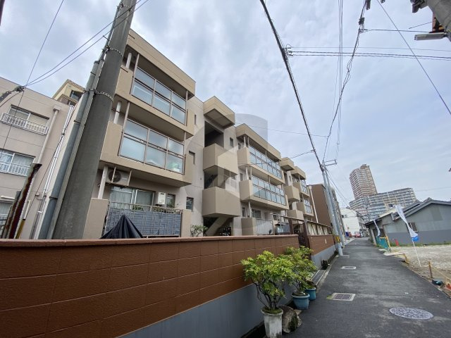 マンション島田の外観