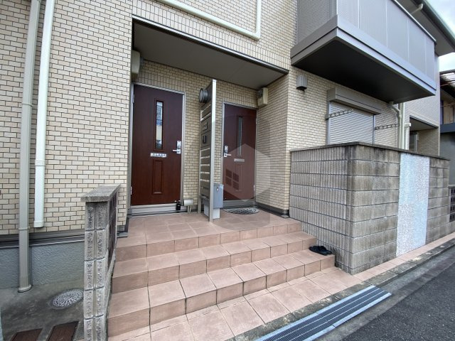 クレールコートBのエントランス