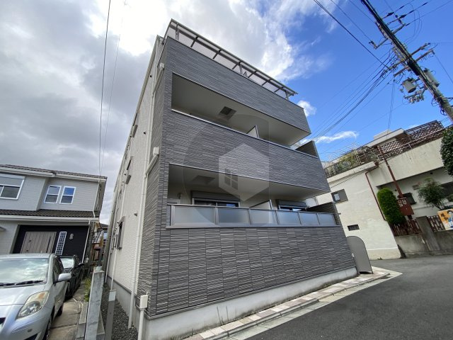 クリエオーレ加納の外観