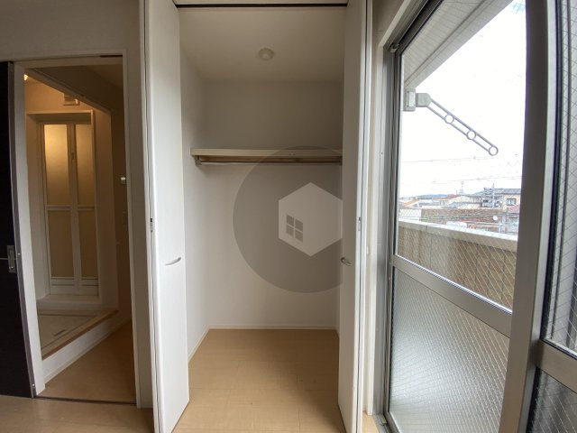 東大阪市上小阪２丁目のハイツの収納