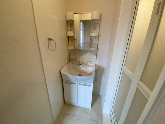 東大阪市上小阪２丁目のハイツの独立洗面台