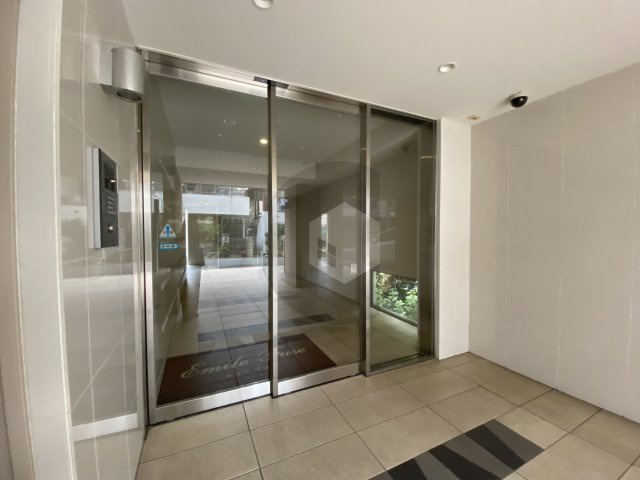 エミール布施のエントランス