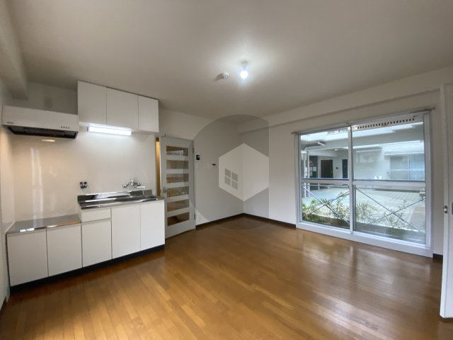 DESAPTURIの居間・リビング