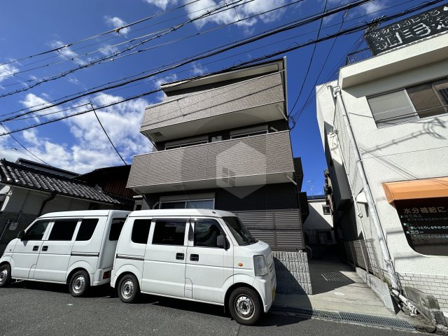 クリスタル花園の外観