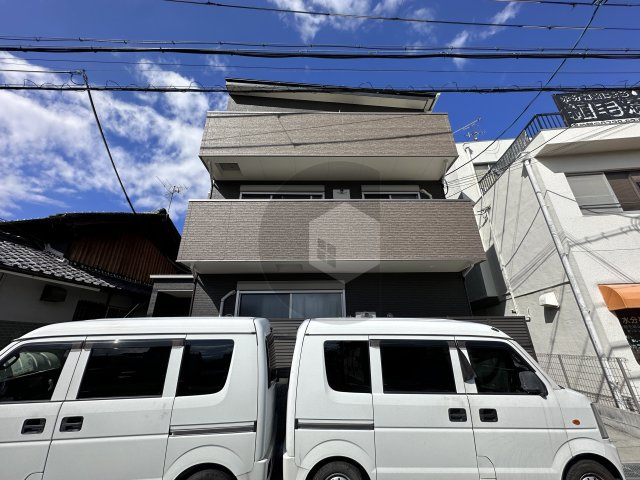 クリスタル花園の外観