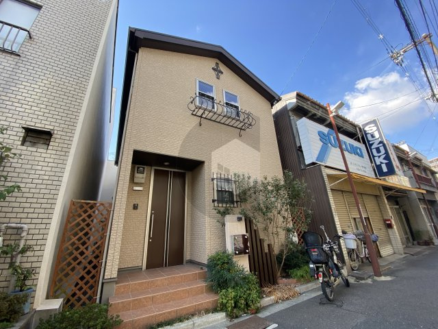 足代南戸建貸家D棟の外観