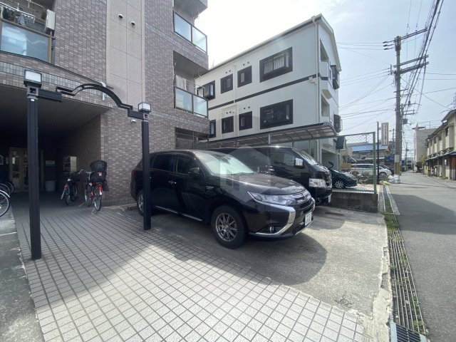 ハイムフォレストの駐車場