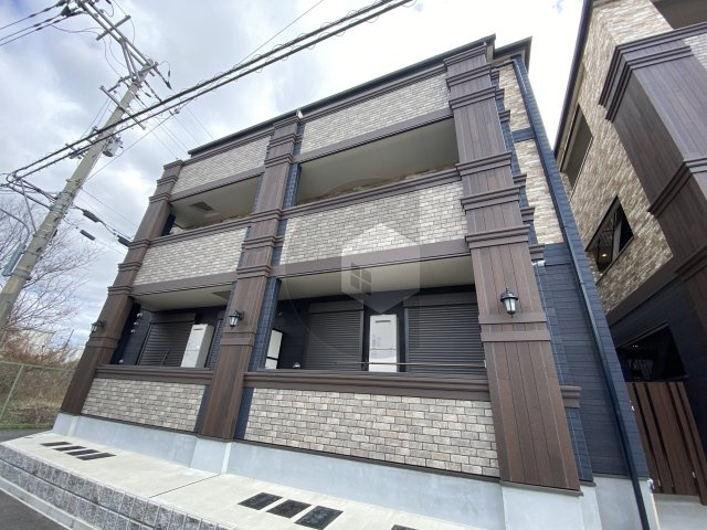 ドムスウエストの外観