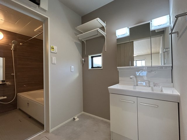 羽ノ浦町古庄大坪原建売住宅(太陽光発電6.750kW)の洗面所