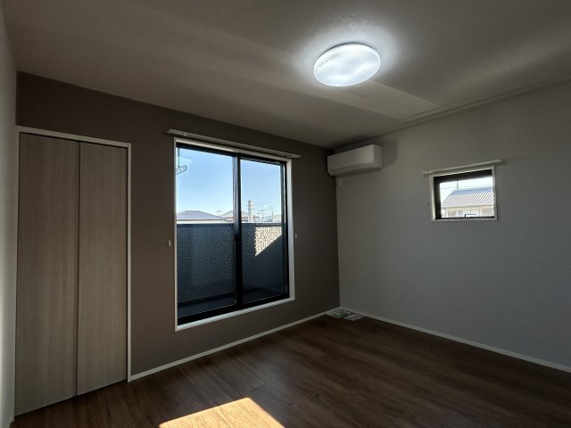 羽ノ浦町古庄大坪原建売住宅(太陽光発電6.750kW)の洋室