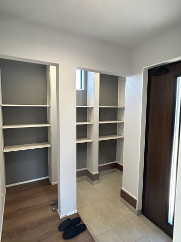 羽ノ浦町古庄大坪原建売住宅(太陽光発電6.750kW)の収納