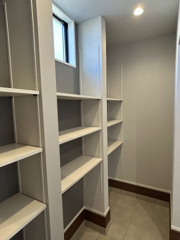 羽ノ浦町古庄大坪原建売住宅(太陽光発電6.750kW)の収納