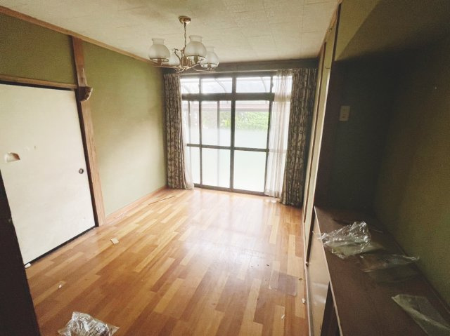 白河市道場小路中古住宅の洋室