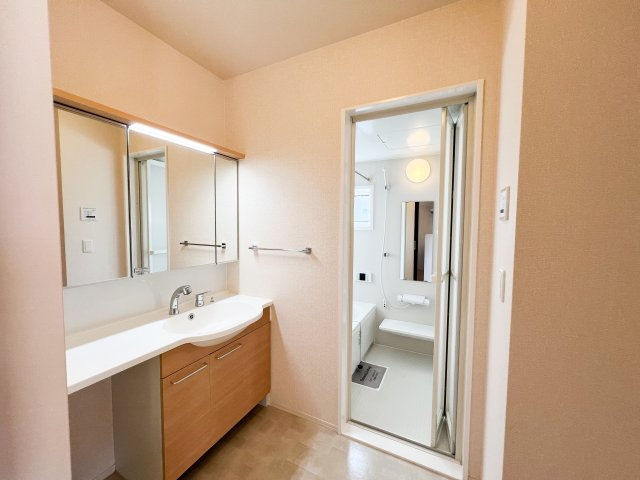 スバルホームの洗面所