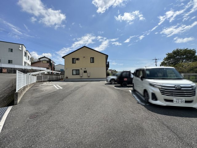 スバルホームの駐車場