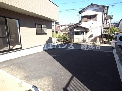 【駐車場】 | Kolet千葉生実町 | 車をお持ちの方に嬉しい駐車場付きの物件です