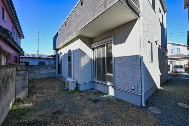【庭】 | 邑楽町新中野　中古戸建 | プライベート感のあるお庭はBBQをしていても通りから見えません