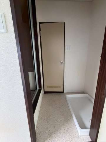 タウニー小杁の玄関