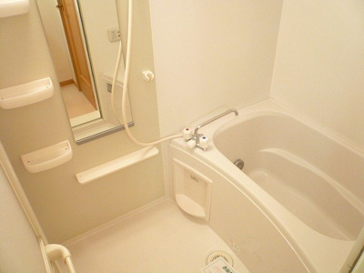 【浴室】 | リオ・ラド・パティオ　Ａ | お風呂で日々の疲れを落としましょう