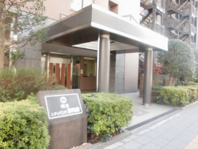 朝日シティパリオ東向島のエントランス