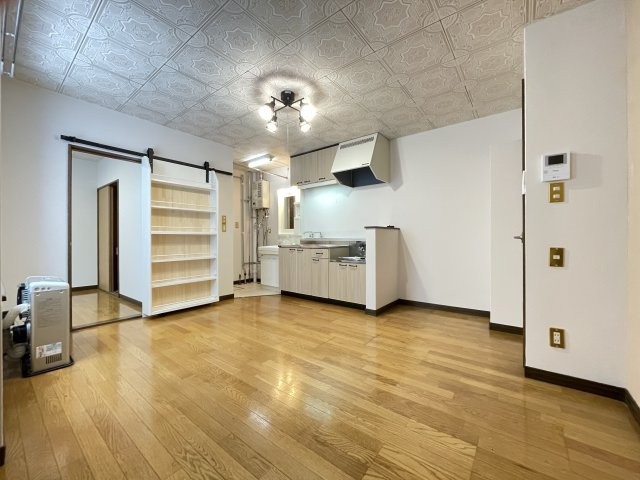 フォーエバーの洋室