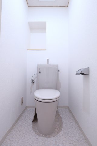 日宝アドニス塩屋のトイレ