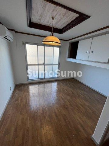 武庫之荘ヴィラの寝室|開放的な寝室です