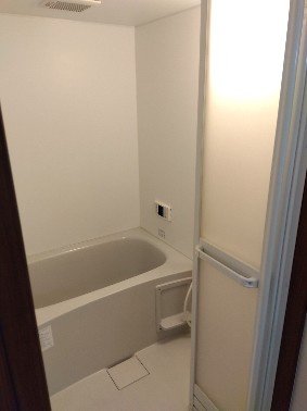 クレアージュ小中野Aの浴室