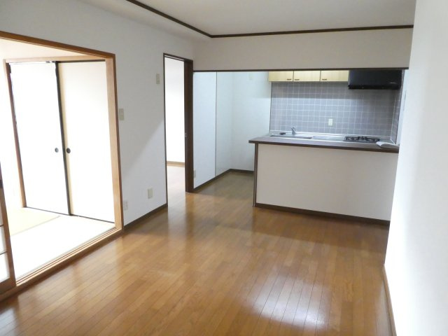 カワモヒルの居間・リビング