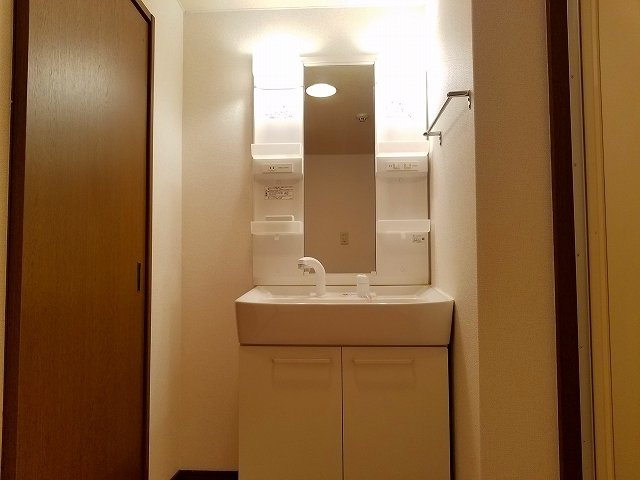 ヴェスタｉｎ盾津の洗面所