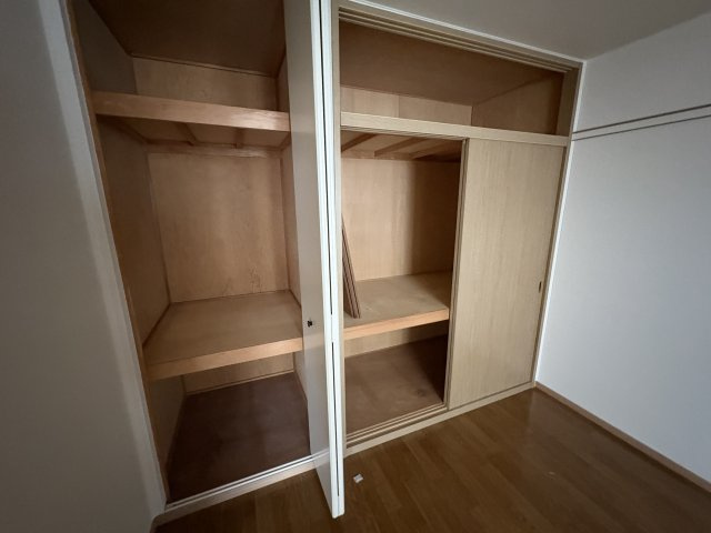 ピッケル末広の収納