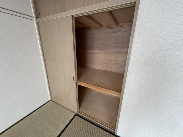 ピッケル末広の収納