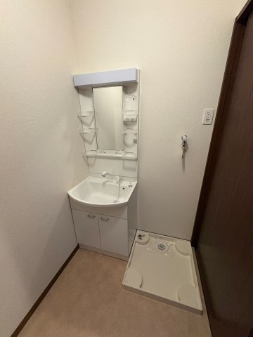 クレアージュ小中野Aの洗面所