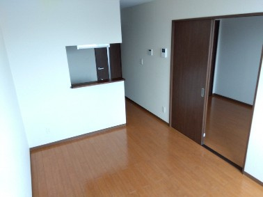 クレアージュ小中野Aの居間・リビング