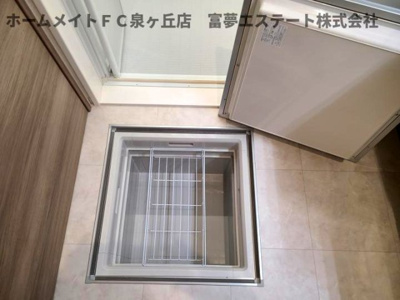 【洗面所】 | パサログランデ上野芝 | 床下収納