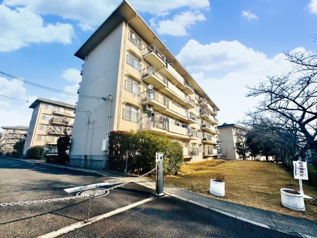 洛西境谷団地7棟