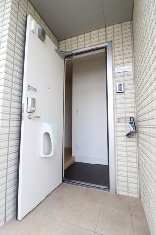 ラフィーネ下中野　Ｂの玄関